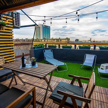 Apartment With Panoramic Terrace In City Center Bucarest Exterior foto