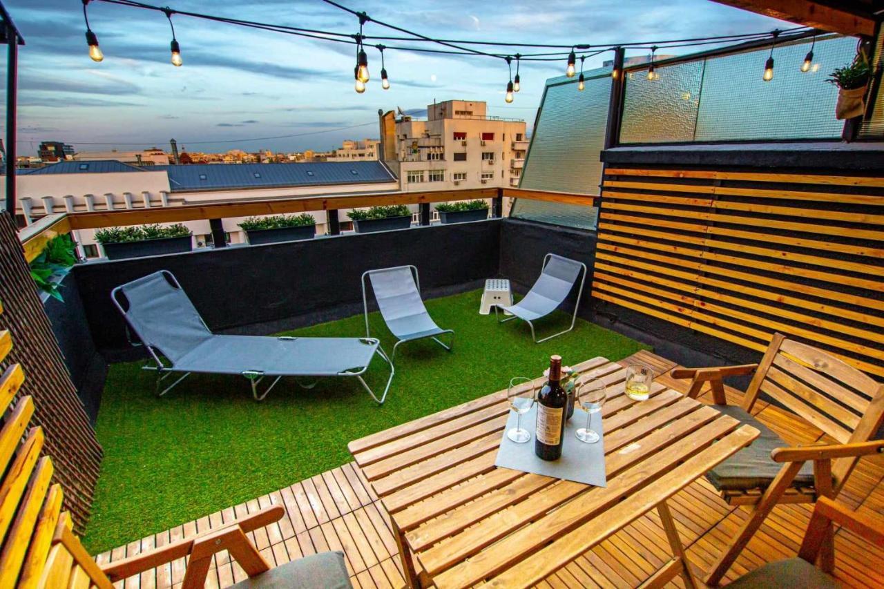 Apartment With Panoramic Terrace In City Center Bucarest Exterior foto